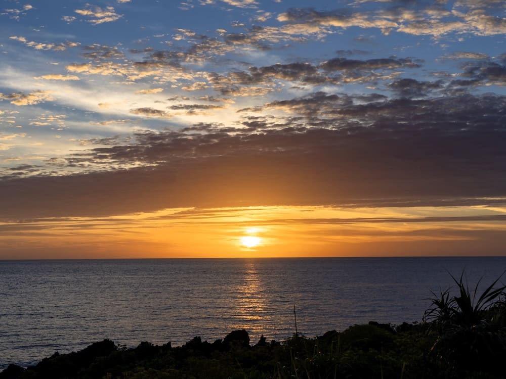 恩納村夕陽景點