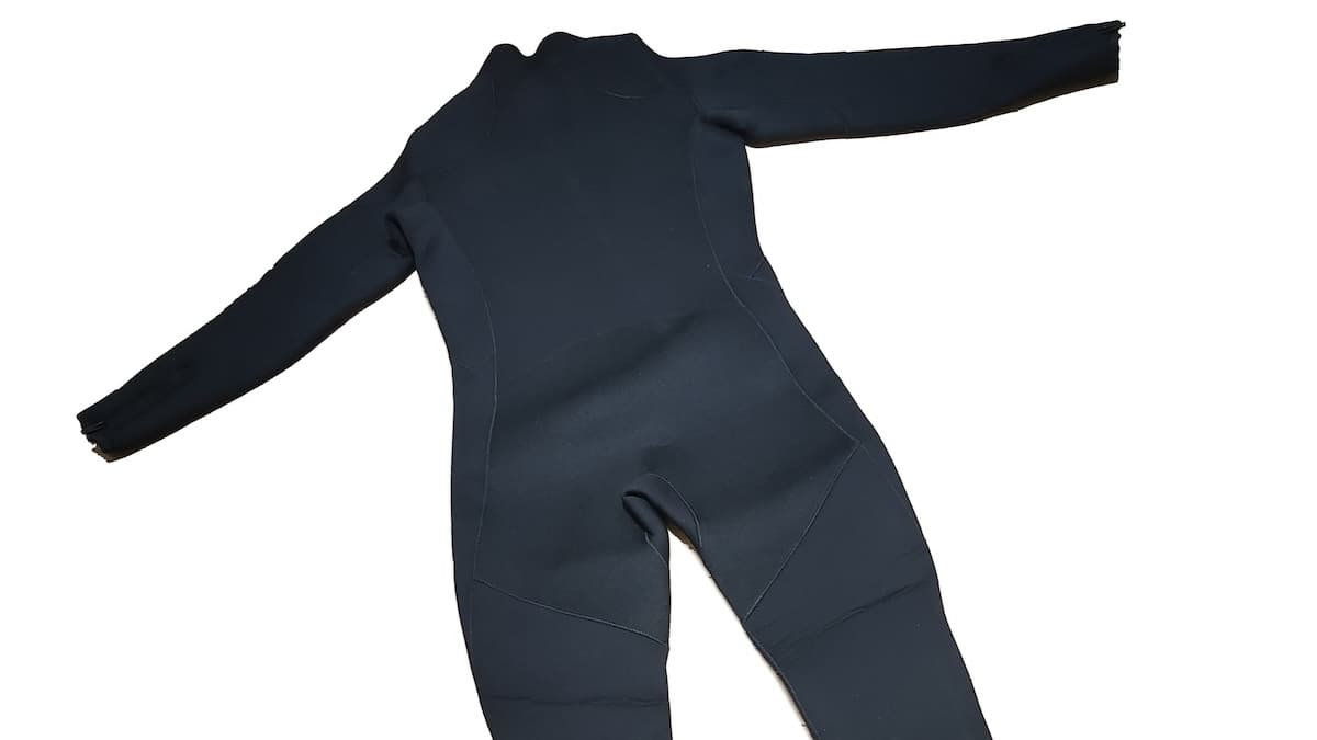 潛水衣厚度怎麼選？沖繩四季參考